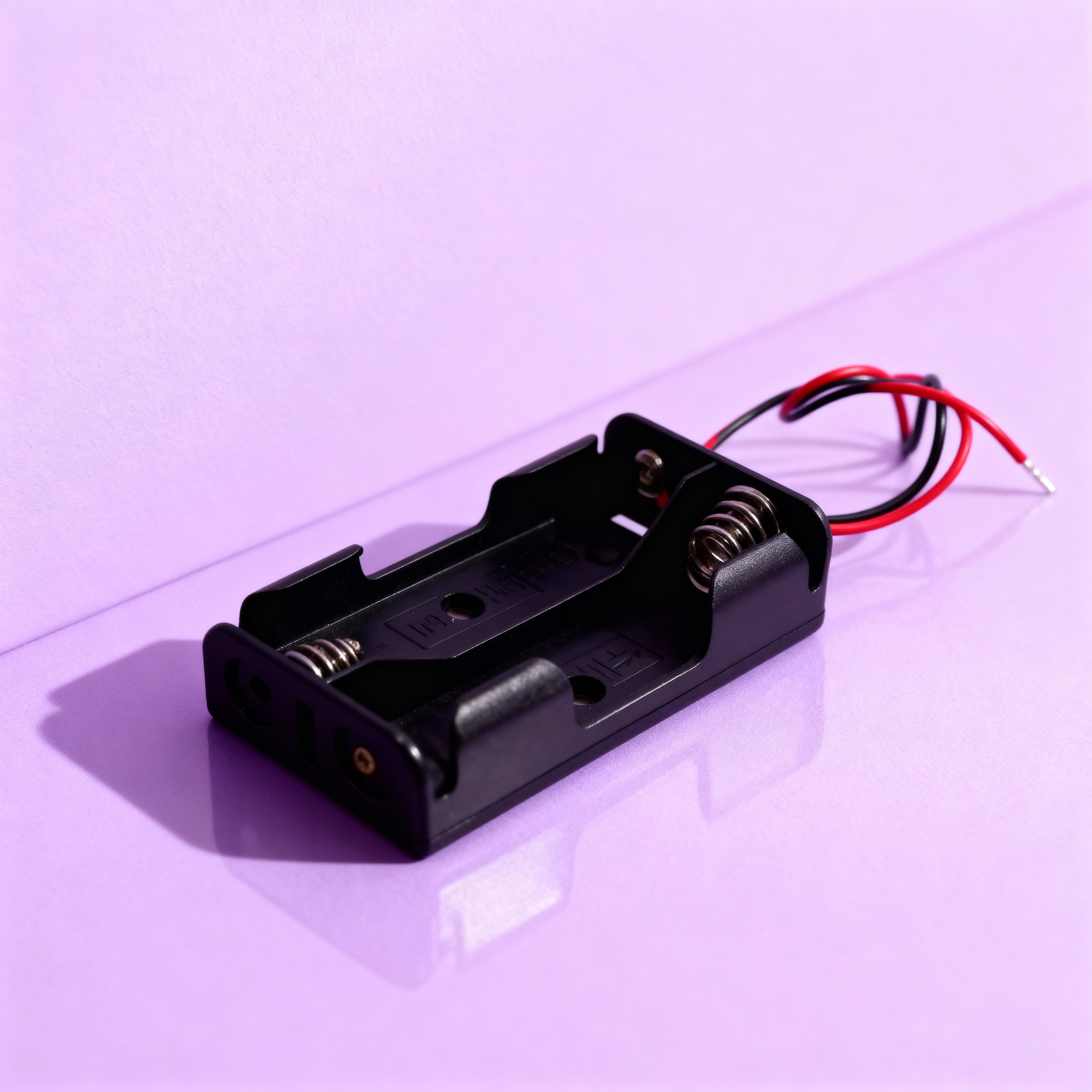 2′li AA Pil Yuvası